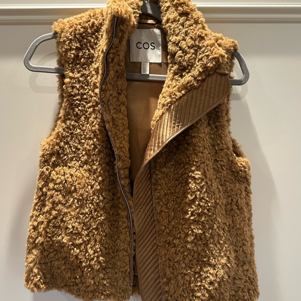 COS teddy vest